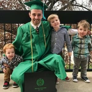 Meet your Posher, Thomas